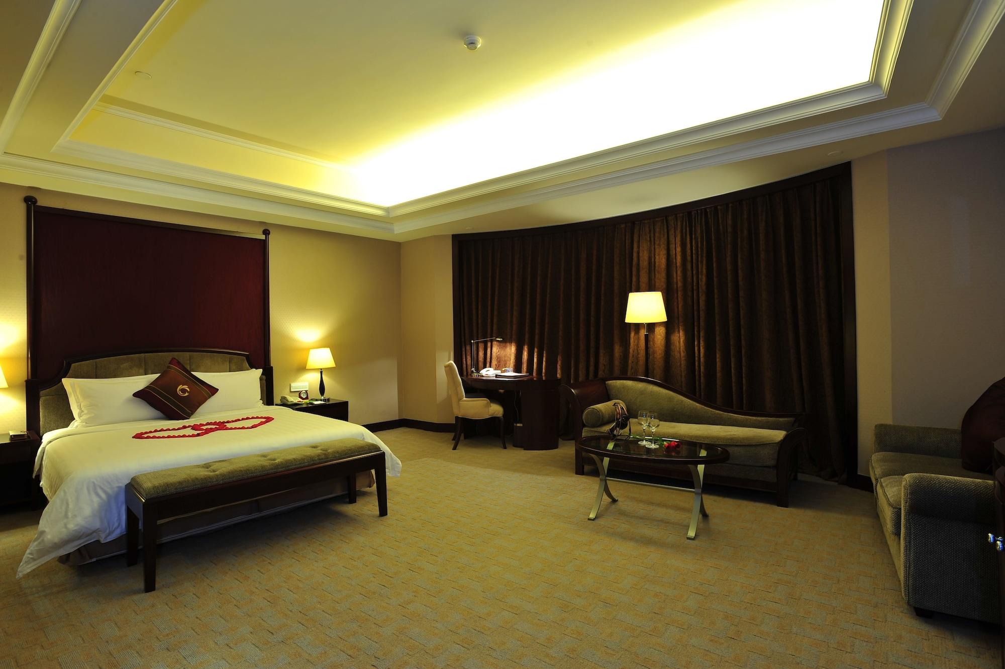 The Royal Marina Plaza Hotel Guangzhou Bagian luar foto