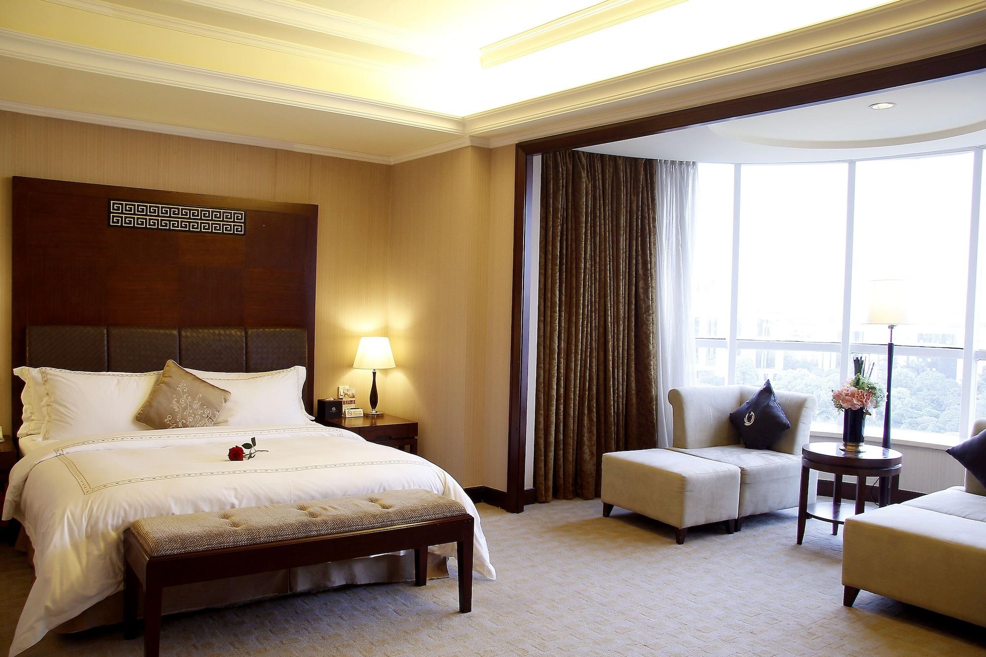 The Royal Marina Plaza Hotel Guangzhou Bagian luar foto