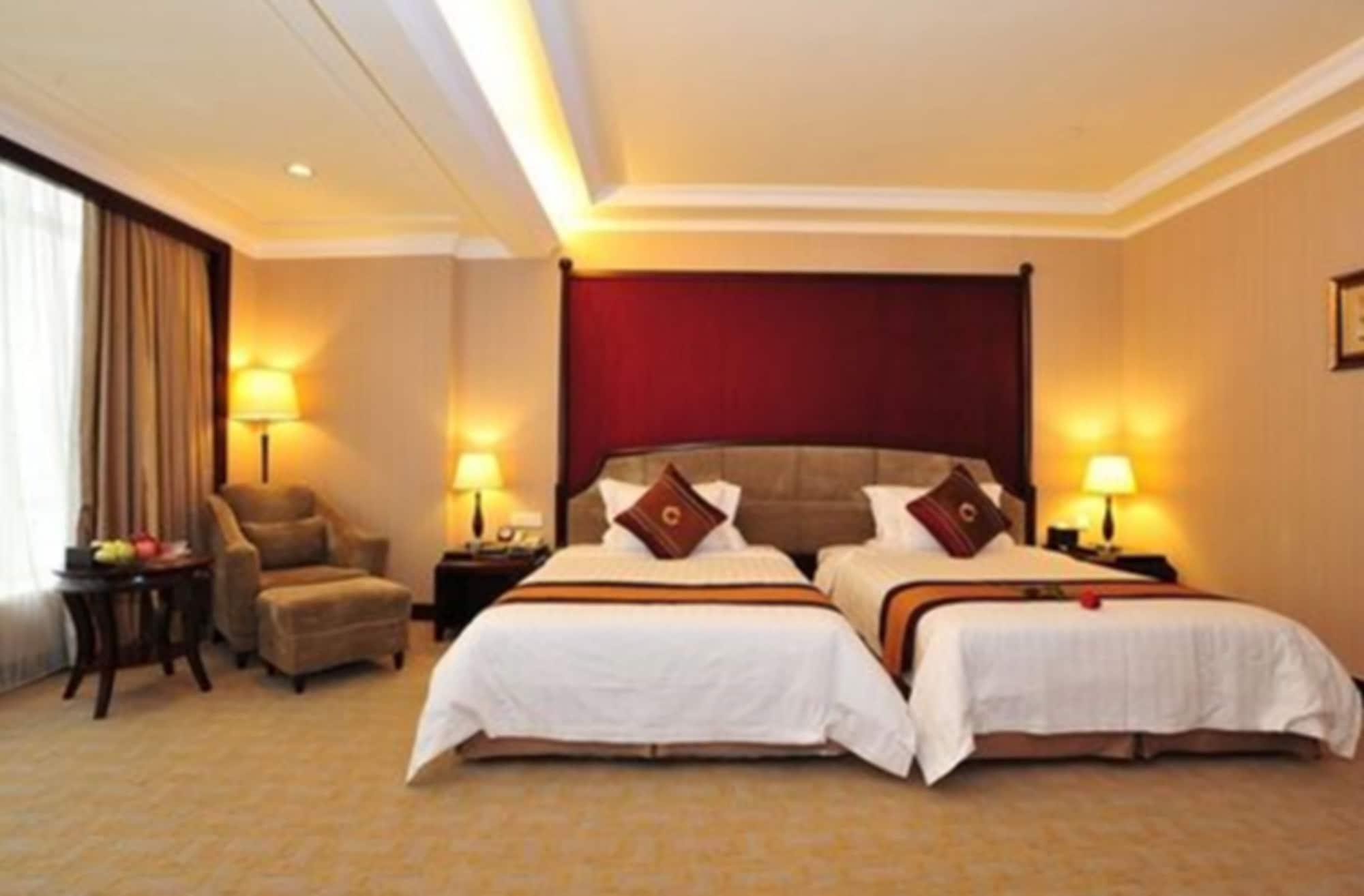 The Royal Marina Plaza Hotel Guangzhou Bagian luar foto