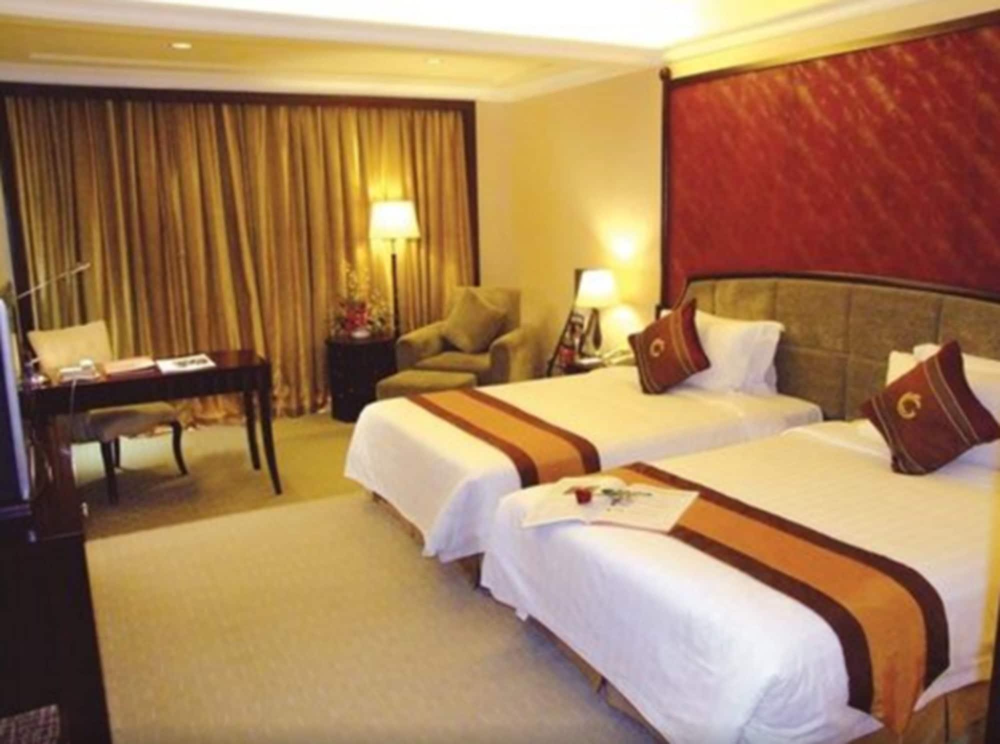 The Royal Marina Plaza Hotel Guangzhou Bagian luar foto