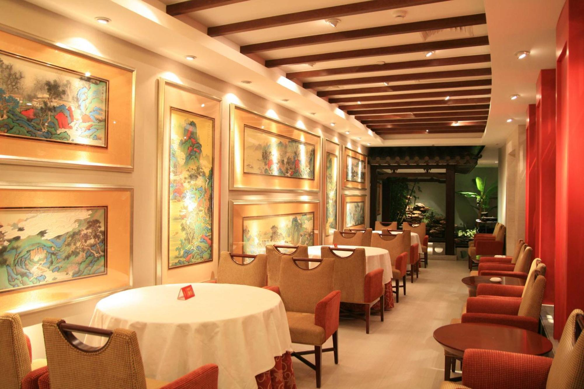 The Royal Marina Plaza Hotel Guangzhou Bagian luar foto