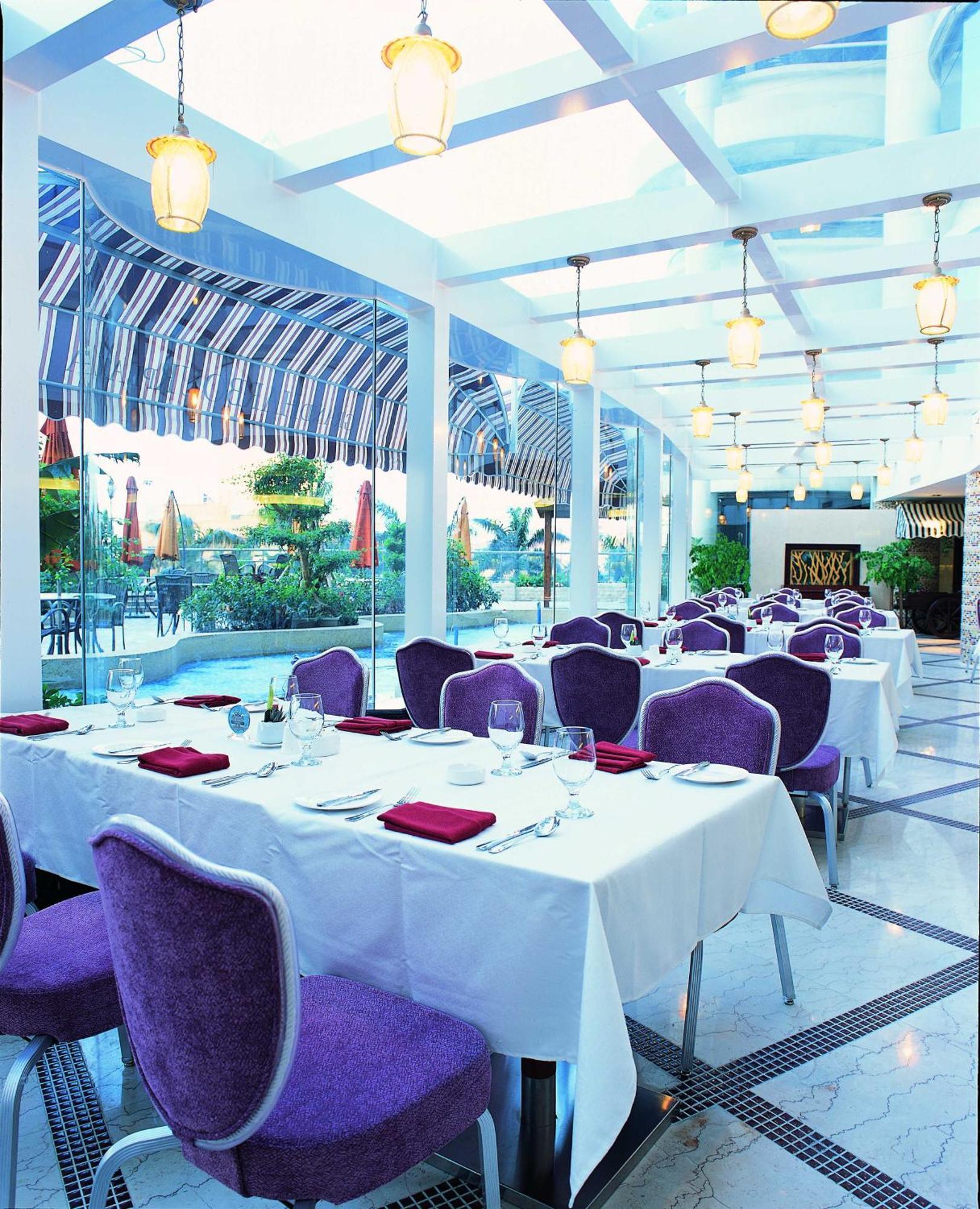 The Royal Marina Plaza Hotel Guangzhou Bagian luar foto