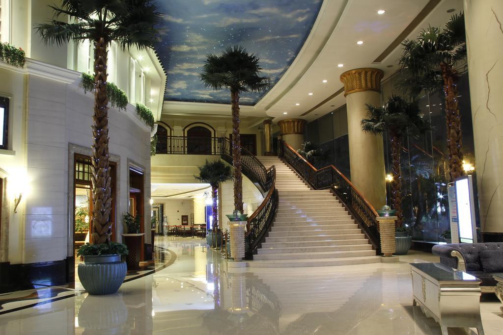 The Royal Marina Plaza Hotel Guangzhou Bagian luar foto