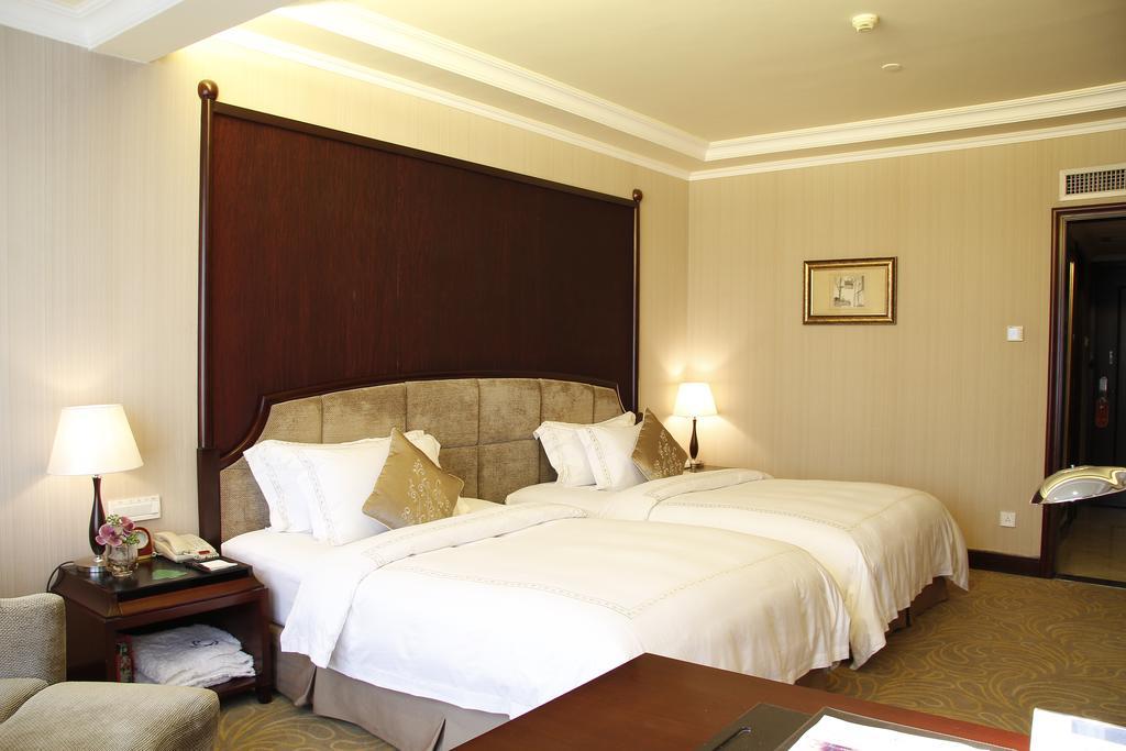 The Royal Marina Plaza Hotel Guangzhou Bagian luar foto