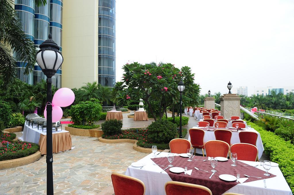 The Royal Marina Plaza Hotel Guangzhou Bagian luar foto