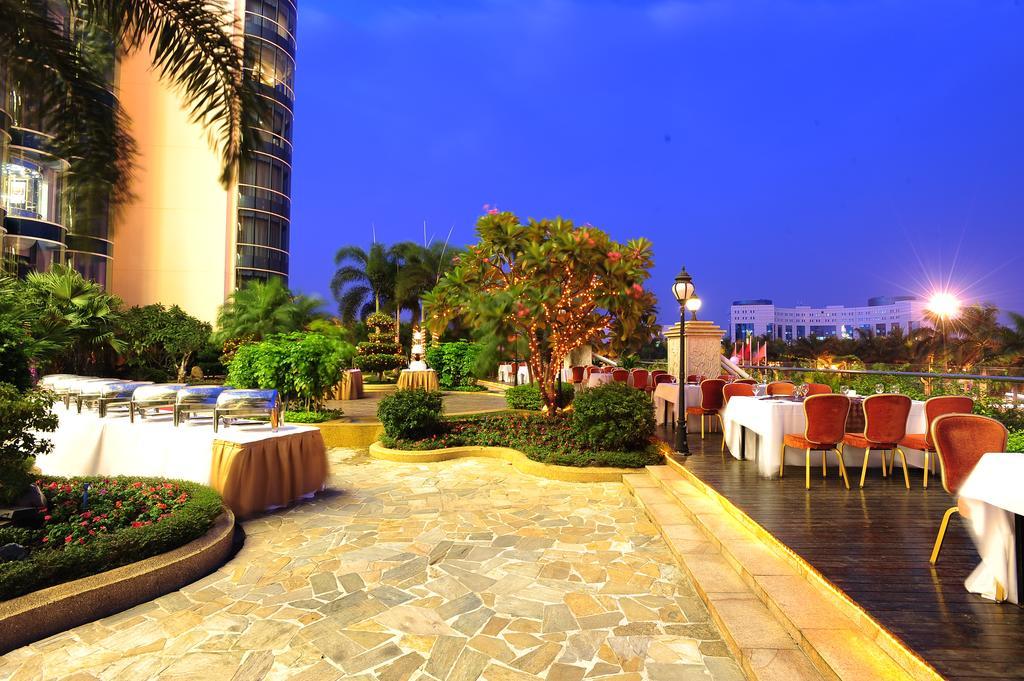 The Royal Marina Plaza Hotel Guangzhou Bagian luar foto