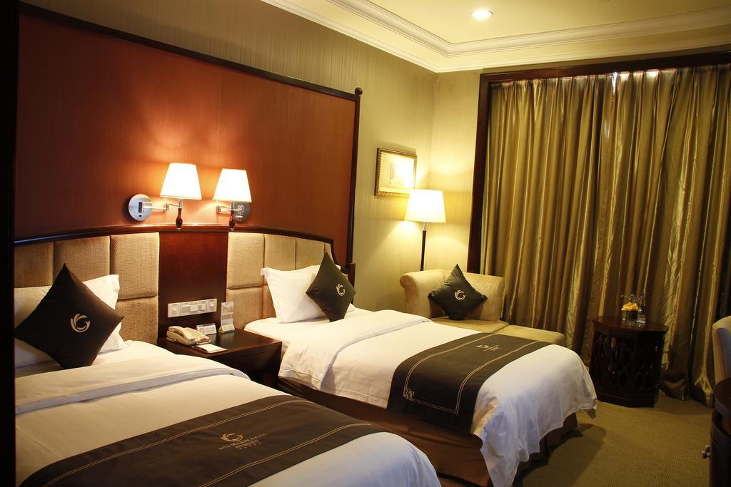 The Royal Marina Plaza Hotel Guangzhou Bagian luar foto