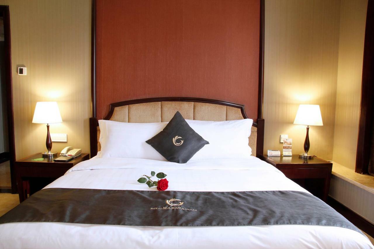 The Royal Marina Plaza Hotel Guangzhou Bagian luar foto